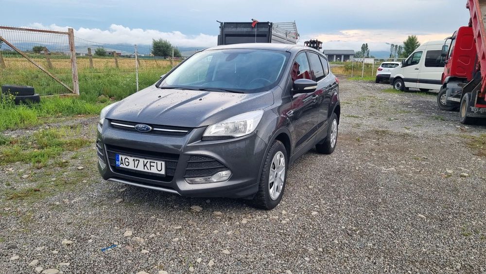 Ford Kuga Ford Kuga Titanium / Powershift 4WD-4X4 2.0 Tdci-150 Cp / 2015 / Xenon