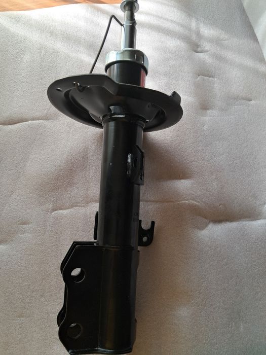 Стойки перед,зад Тойота Королла