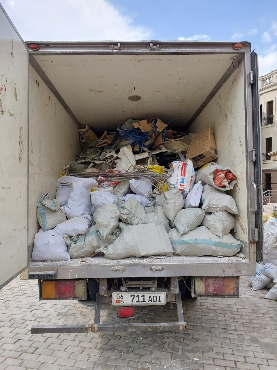 Вывоз крупногабаритного мусора| Утилизация строительных отходов