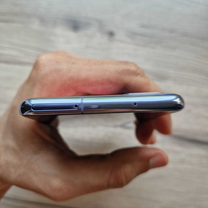 Samsung Galaxy S20 Plus 5G. 12GB/256GB "BTS EDITION"