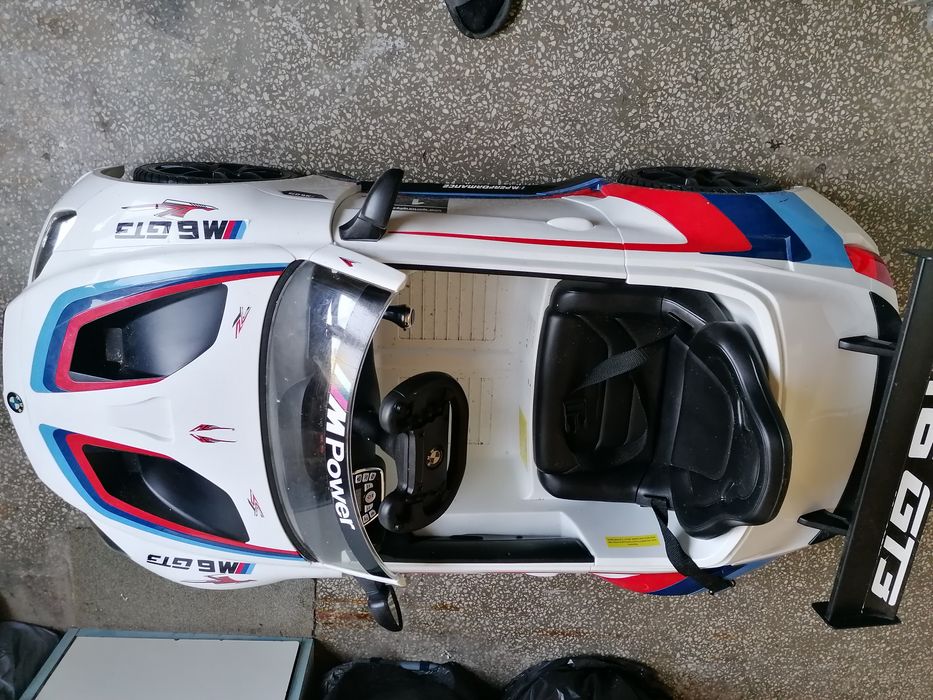 Mașinuța BMW electrică pentru copii
