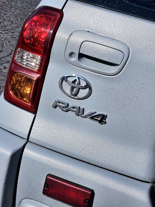 Vând Toyota rav4 2004
