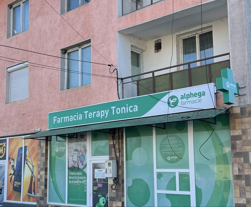 Spatiu comercial central in Apateu