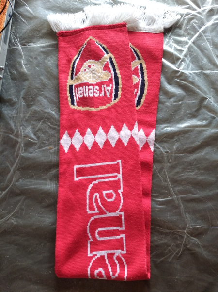 Arsenal klubi sharfi sotiladi original