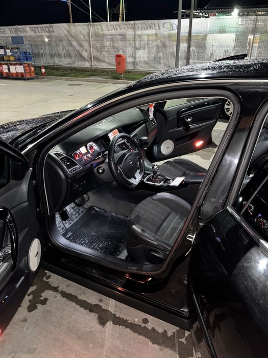 /// RENAULT LAGUNA 2.0 dci 130 CP ///