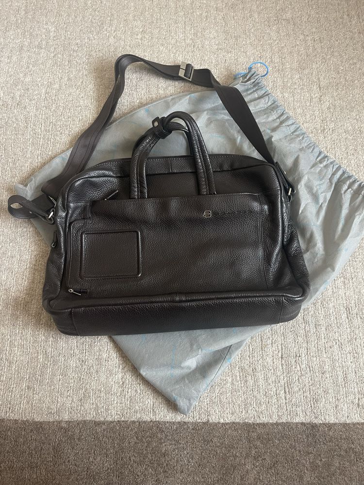 Geanta laptop PIQUADRO maro