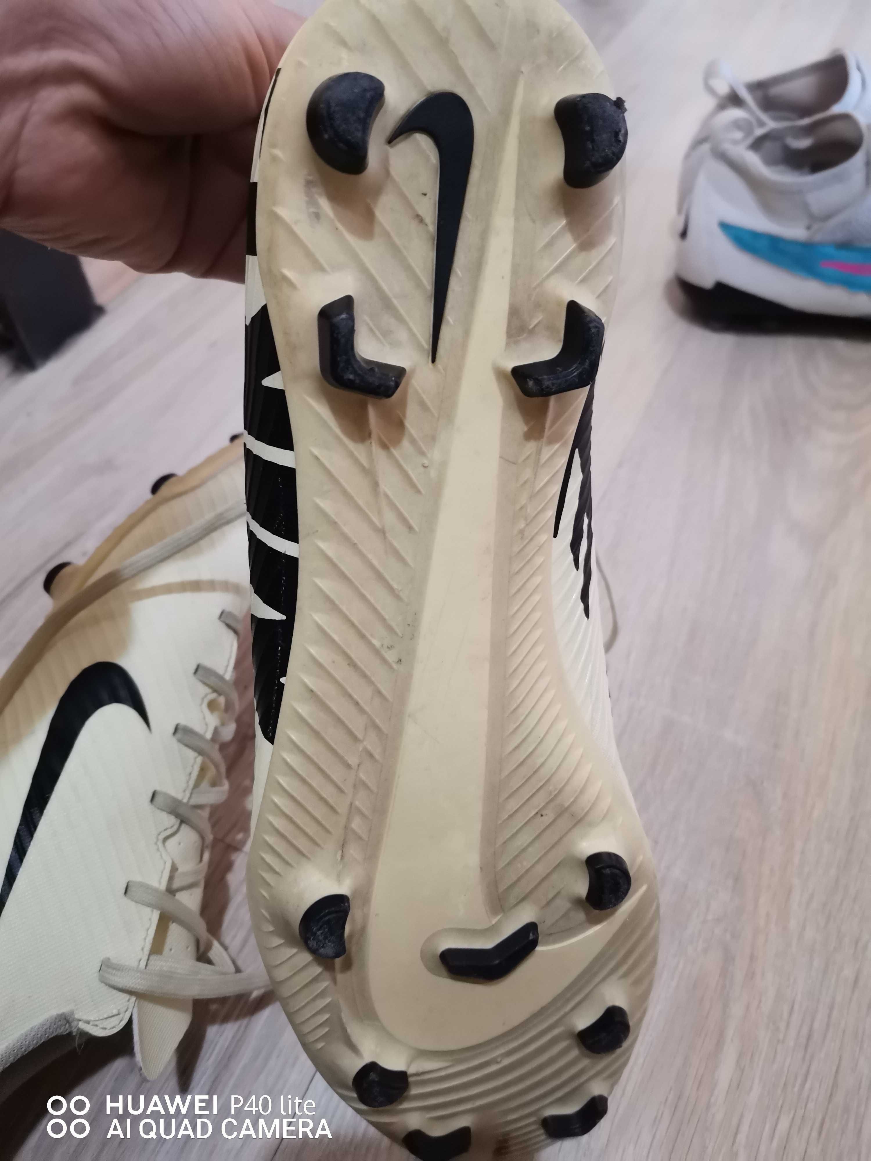 Бутонки Nike Adidas