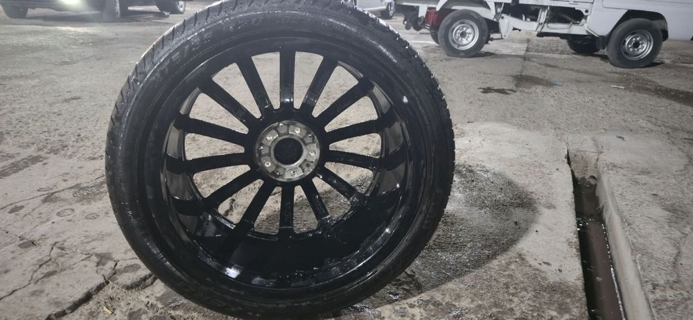 Mercedes diska shina 4ta sotiladi