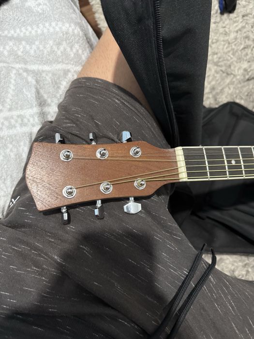 Chitara acustica