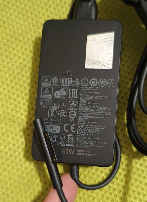 incarcator alimentator Microsoft Model 1706 65 Watt