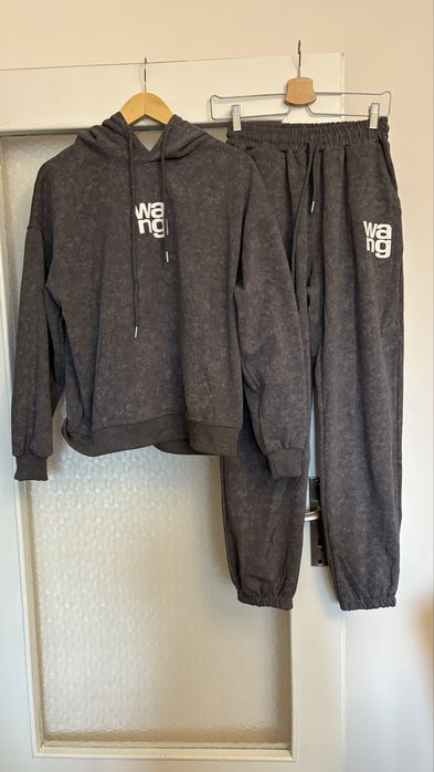 Сет/ комплект суитчър и долнище нови