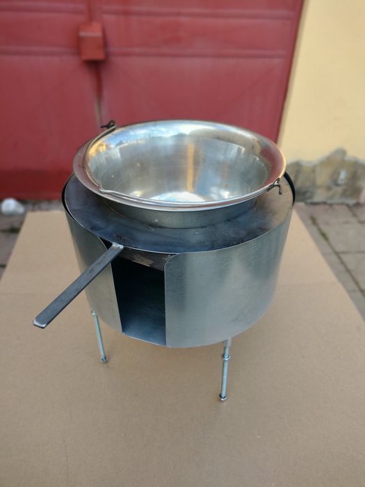 Combina gătit afară. Disc, paravânt, suport ceaun, tigaie-grătar.