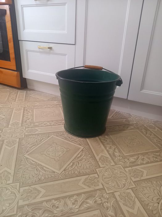Продам ведро 12л