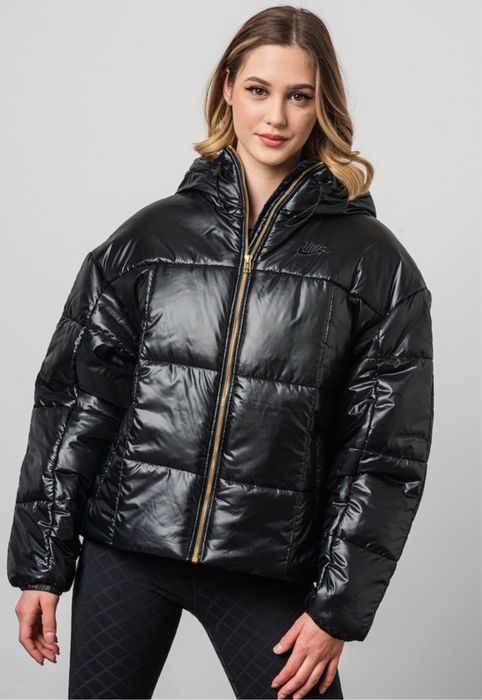 Nike дамско яке S