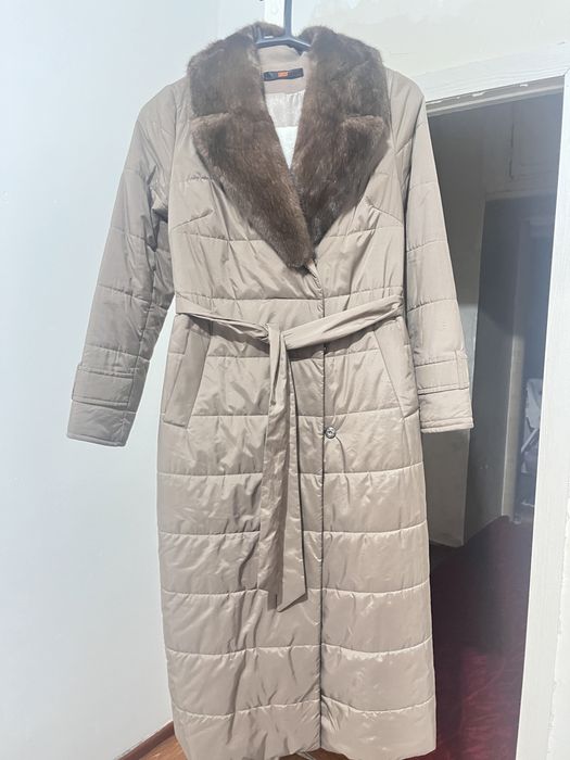 Пуховик-пальто с норковым воротником