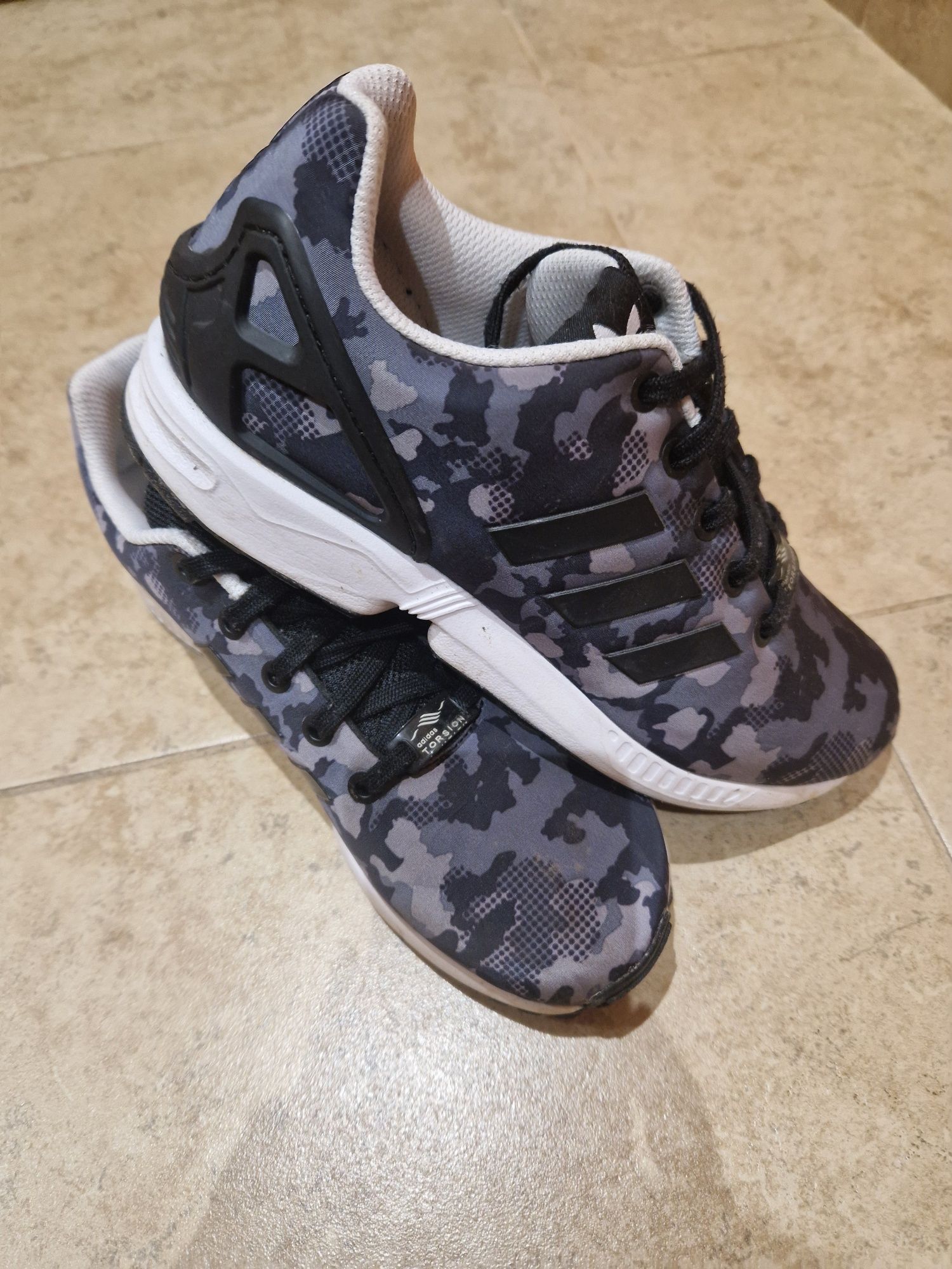 Унисекс маратонки Adidas