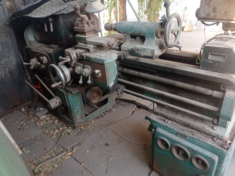 Токарный станок советский