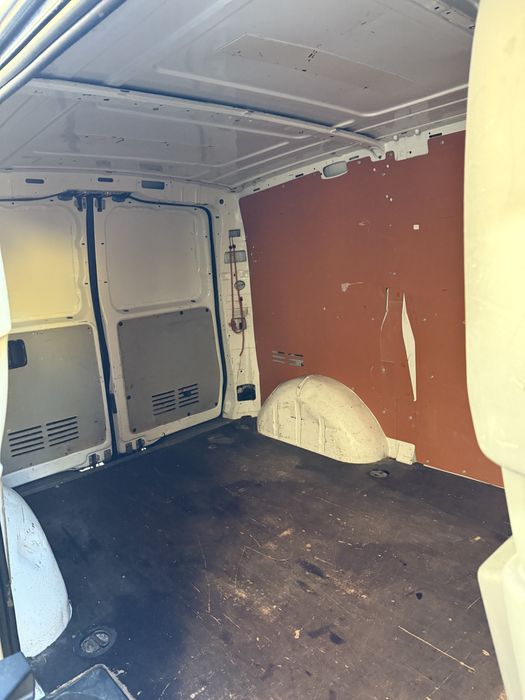 Mercedes Vito 2.2 | 2011 | 3+1 locuri | + remorca