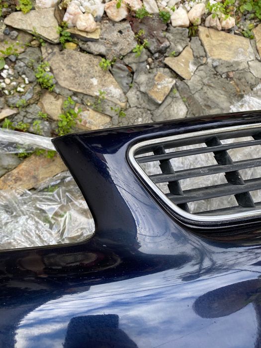 Продавам предна броня за Audi A3 8L Ауди А3 8л цвят LZ5L