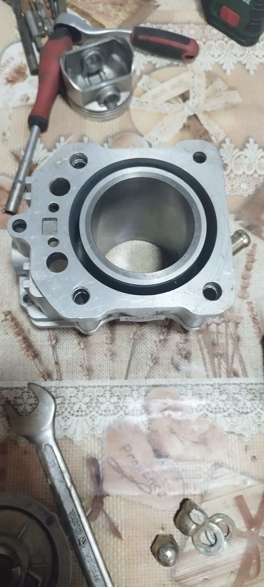 Dezmembrez motor 250 CC 125 CC