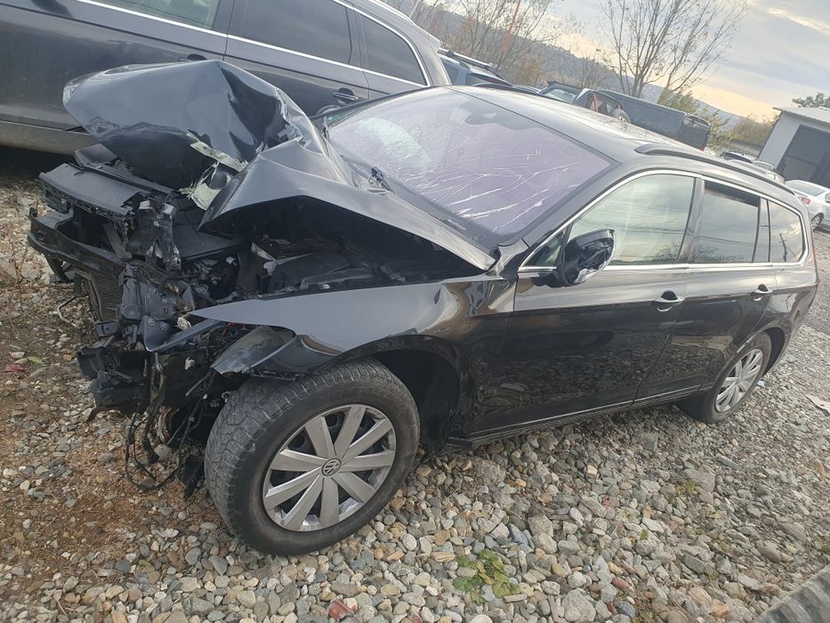Vand VW Passat 2022 avariat