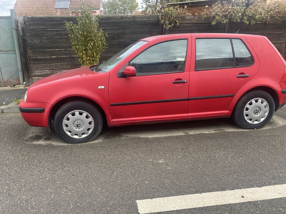 Vand Wolkswagen Golf 4 An 2001  pentru piese de schimb sau Rabla