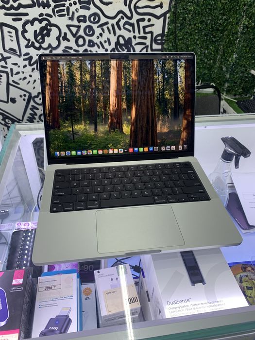 Macbook pro чип m4 16/512gb 4 цикла в магазине реал ауэзова 32
