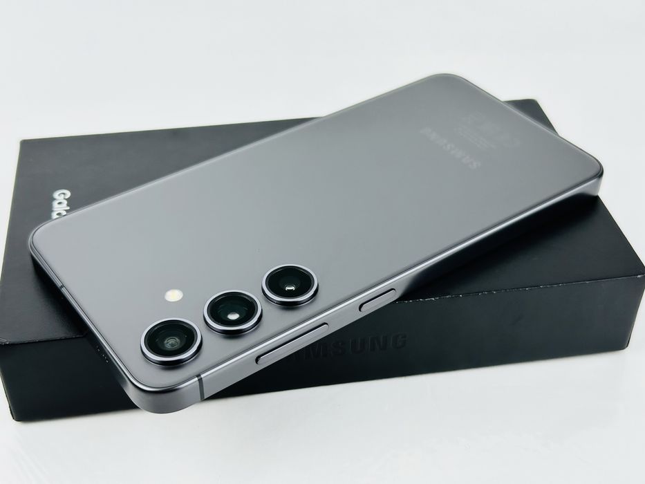 Samsung Galaxy S24 5G 256GB 12RAM Onyx Black Перфектен! Гаранция!