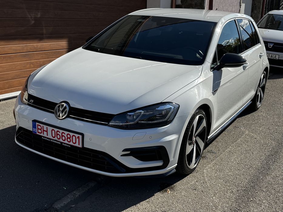 VW Golf 7,5 R 310 HP 4 Motion Akra
