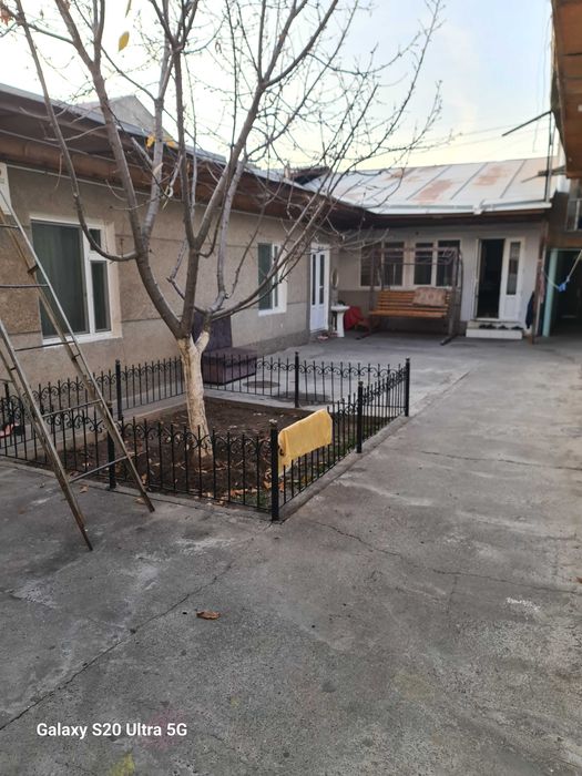 Яккасарой туманида ховли уй сотилади