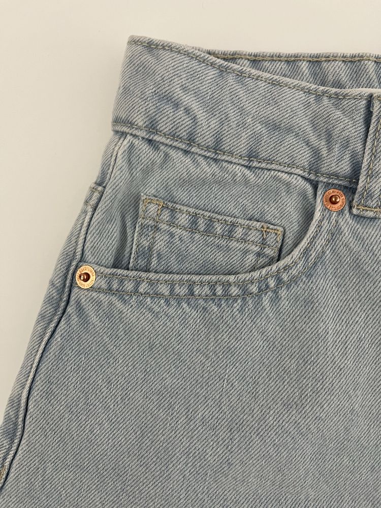 Дънки ‘mom jeans’ Mango рр34