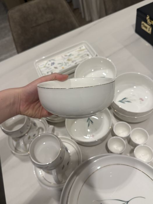 Сервиз чайно столовый