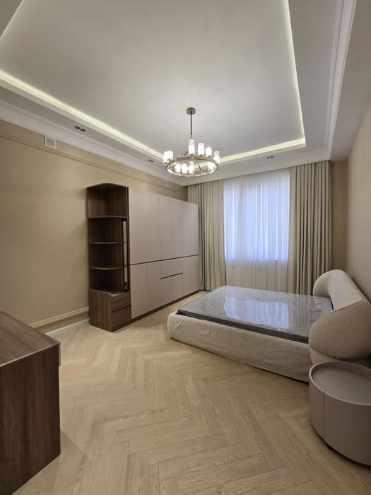 Новый дом с мебелью.