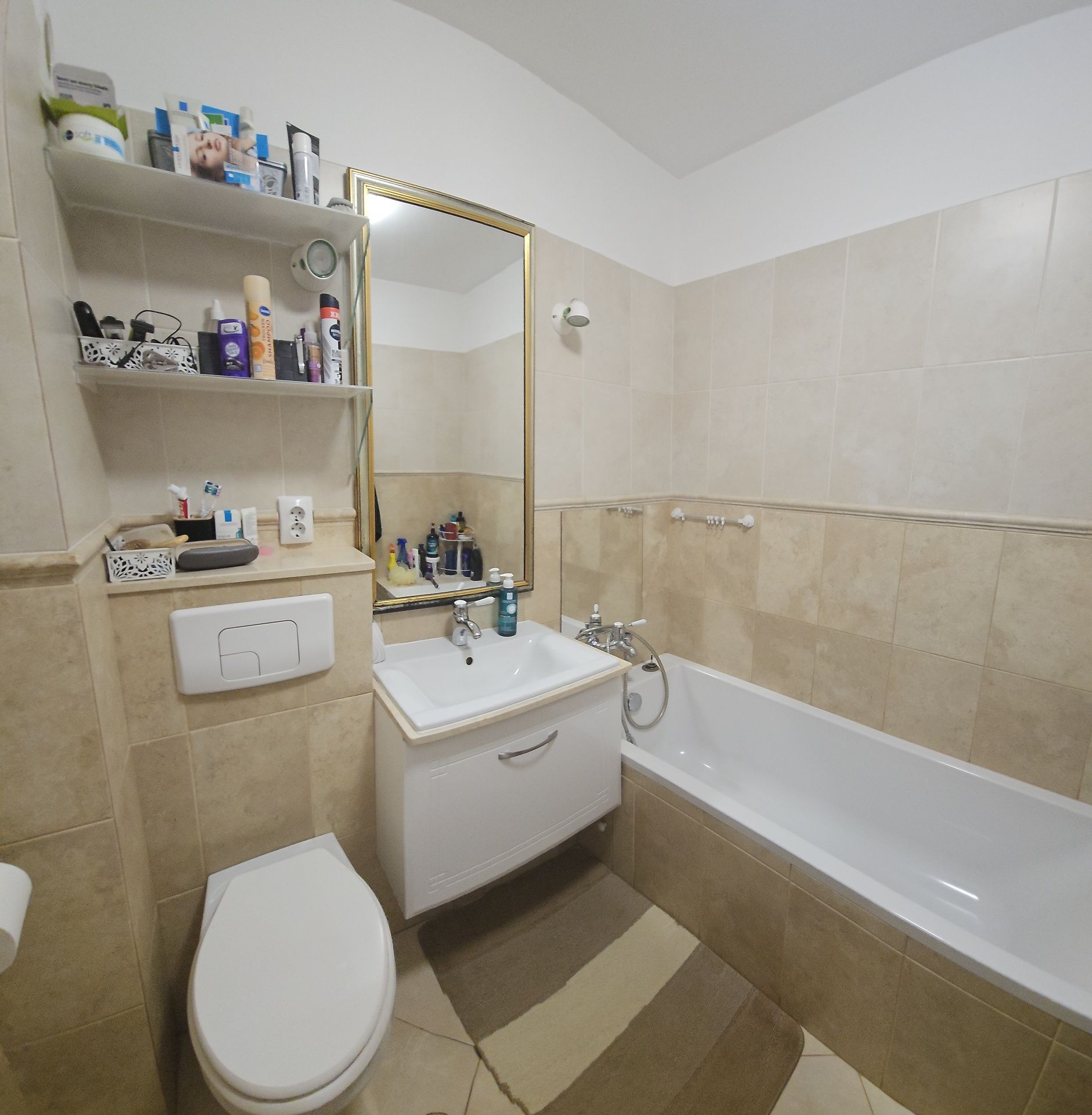 Apartament de inchiriat 2 camere decomandat Astra Proprietar parcare