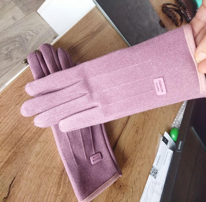 Дамски ръкавици - размер S.