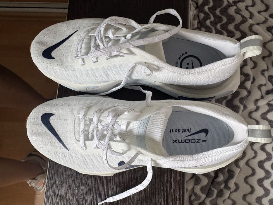 Adidasi nike zoomx nr 43