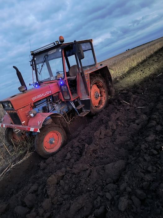 Vând plug reversibil