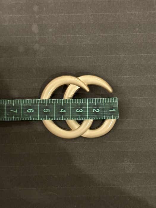 Brosa gu cci inscriptionata