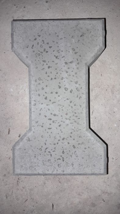 Vand pavaj si borduri la comanda