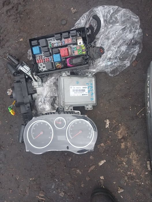 Kit pornire Opel corsa D 1.2 benzina 2012 z12 XER