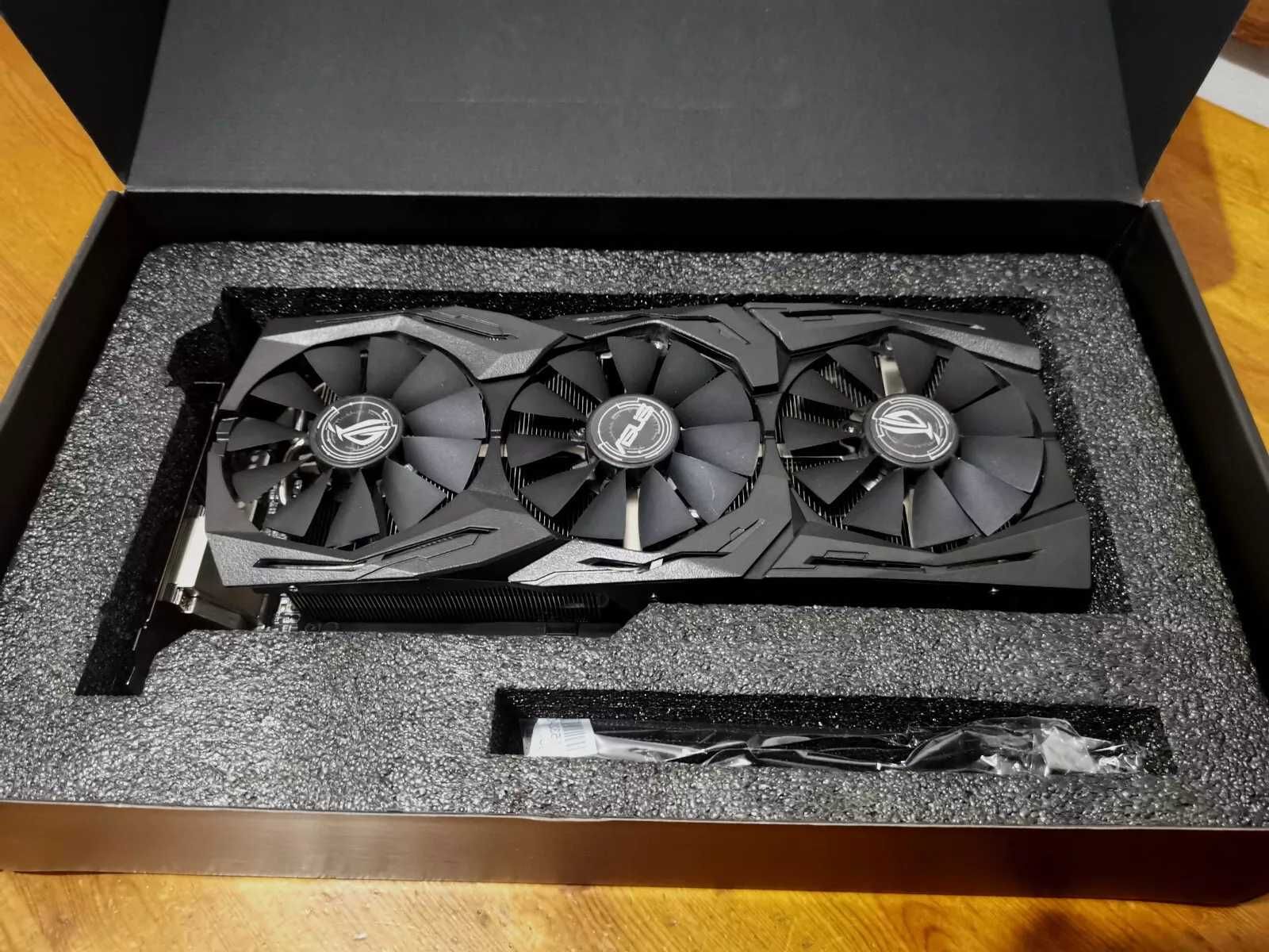 Видеокарта Asus Strix Radeon Vega 64 отлично състояние с кутия