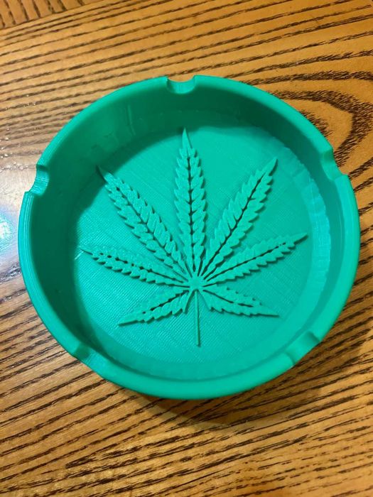 Стойка за поставки плюс други неща