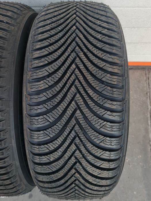 Нови зимни гуми 4 броя MICHELIN Alpin5 215 60 R16 дот 1424