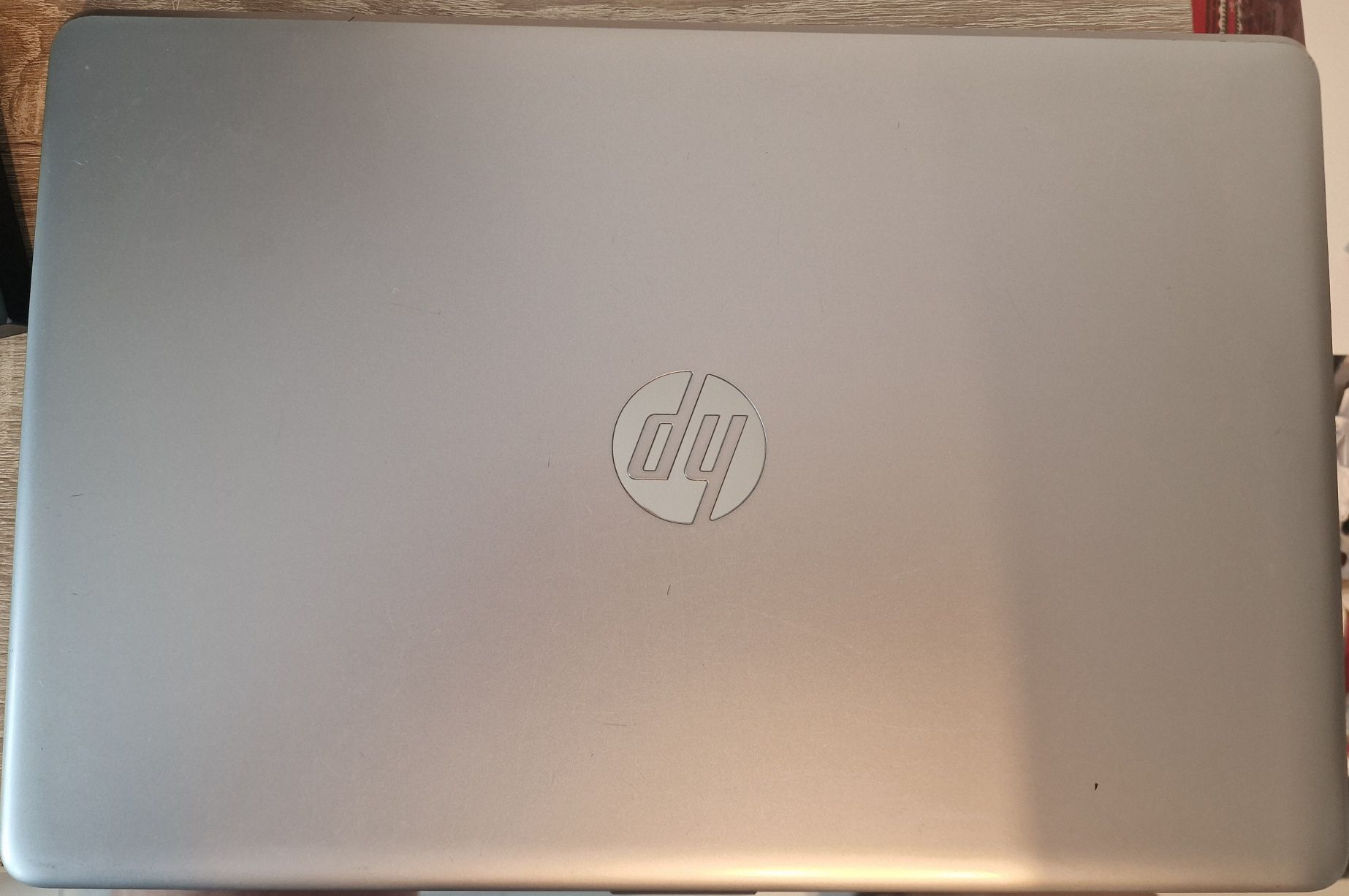 Laptop HP 250 G6Intel® Core™ i5-7200U pana la 3.10 GHz,