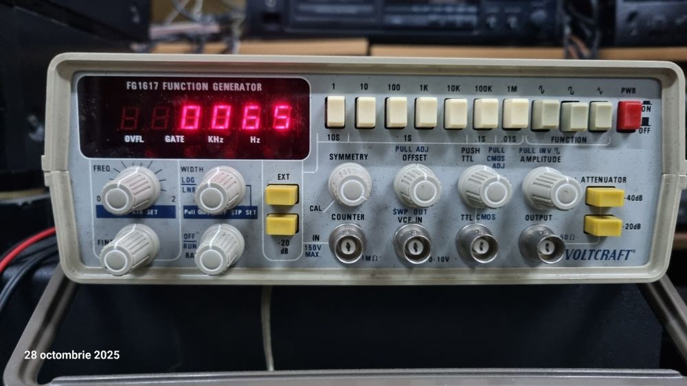 Trusă electronist,aparat măsură tranzistori,condensator,bobine, voltme