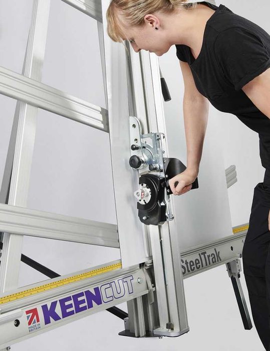 KEENCUT STEELTRACK 165 Utilaje de debitare placi dibond si a