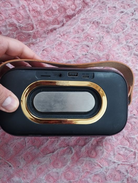 Продаю портативную колонку,не дорого!