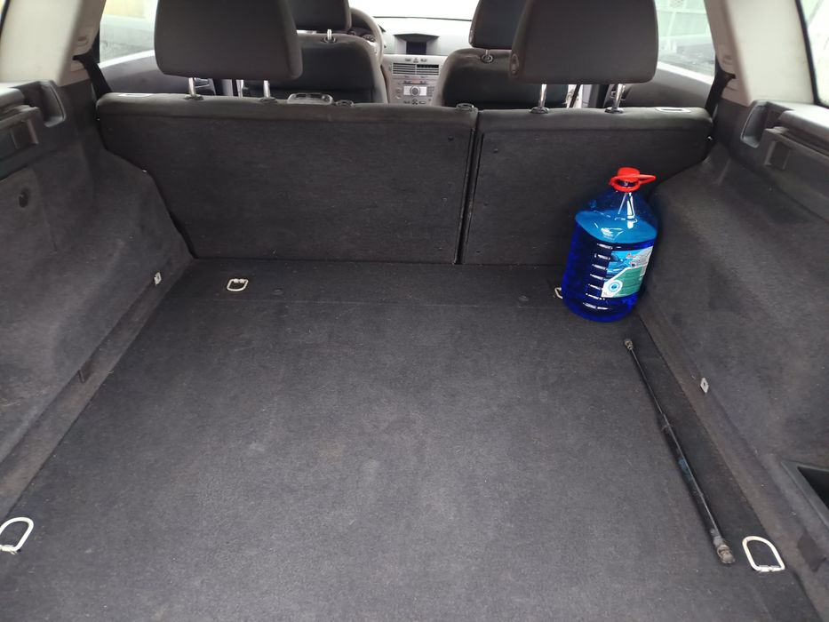 Vând sau schimb Opel Astra h 17