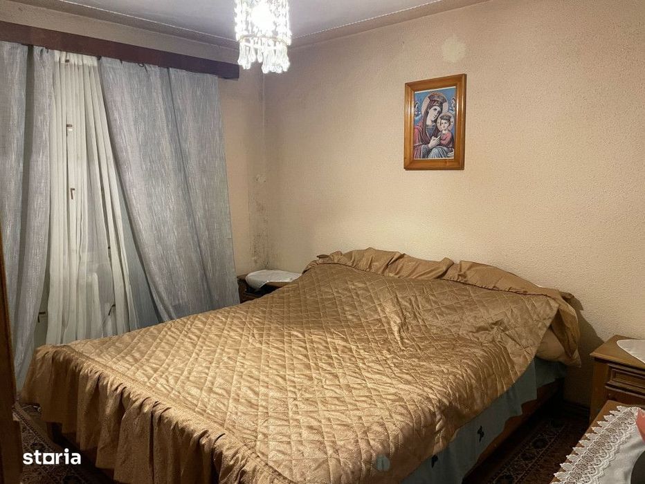 Apartament de 3 camere, decomandat, 67 mp., zona Stefan cel Mare.