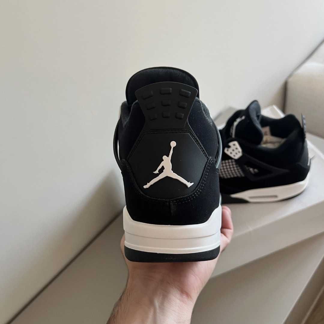 Adidasi Nike Air Jordan 4 White Thunder - verificare colet